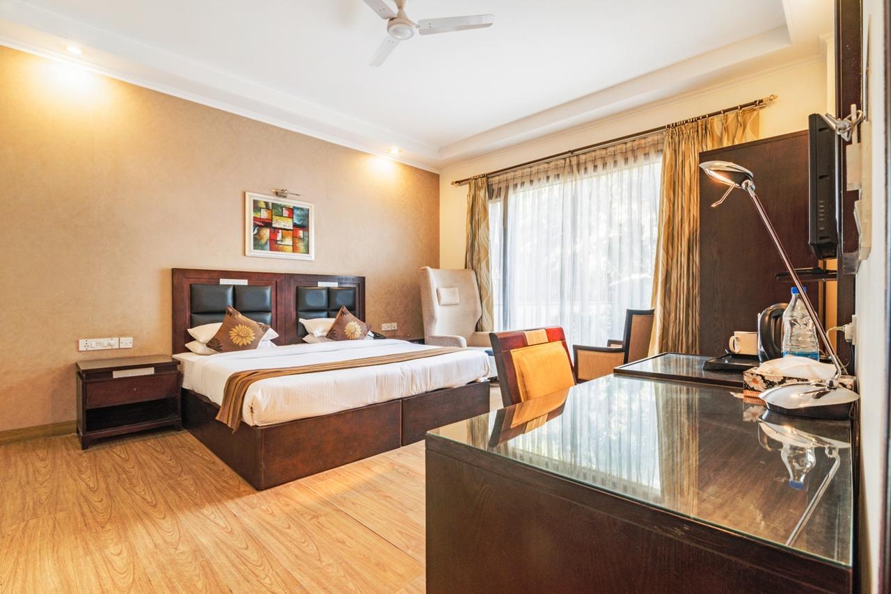 Royal Residence Mg Road Gurgaon Exterior photo