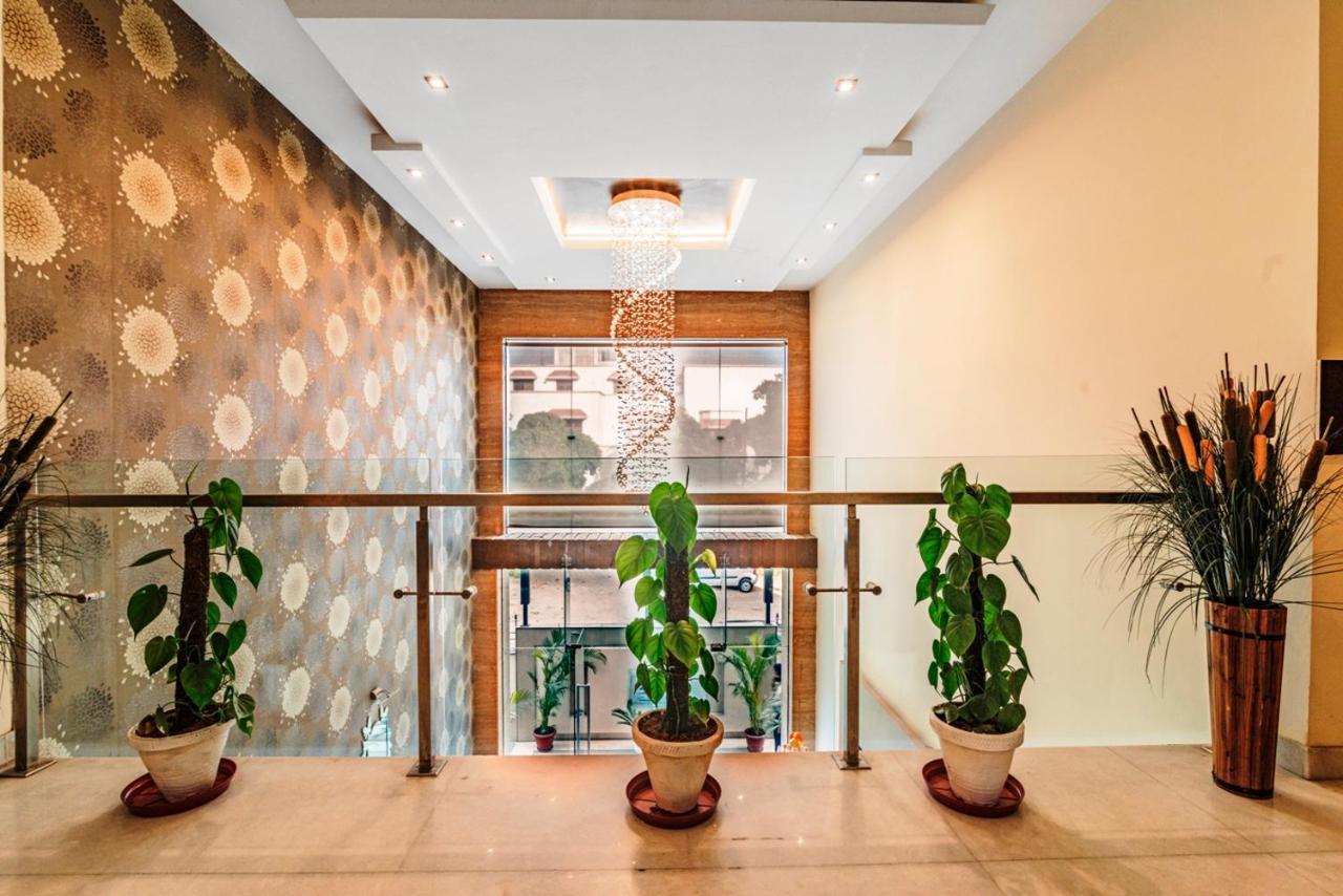 Royal Residence Mg Road Gurgaon Exterior photo